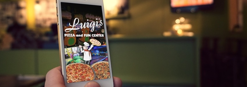 Lady uses a Pizza Restaurants Mobile App